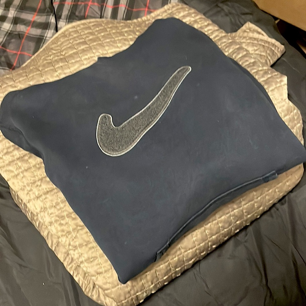 Small Nike sweatshirt